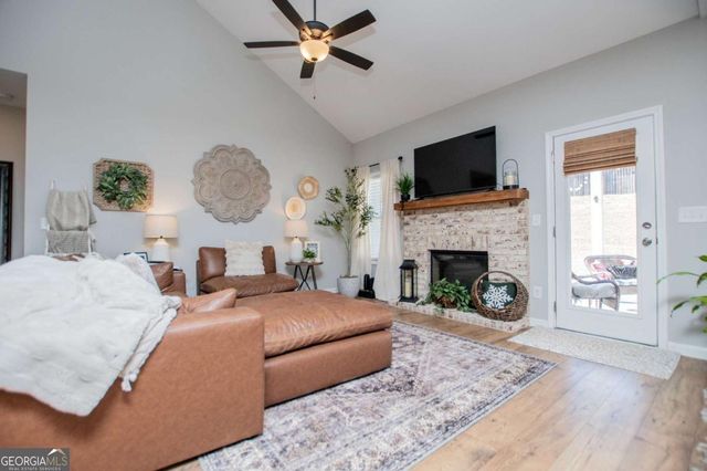 104 Kingston Circle, Carrollton, GA 30117