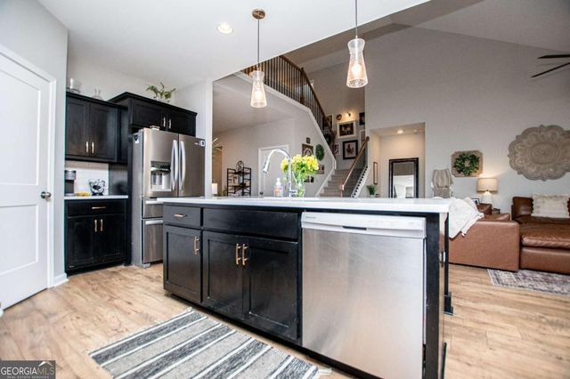 104 Kingston Circle, Carrollton, GA 30117