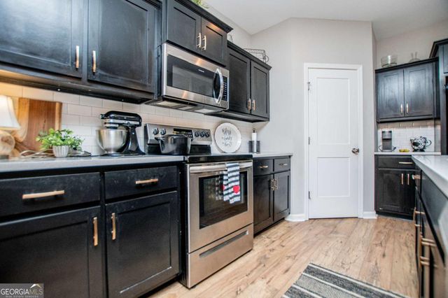 104 Kingston Circle, Carrollton, GA 30117