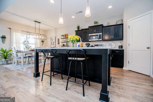 104 Kingston Circle, Carrollton, GA 30117