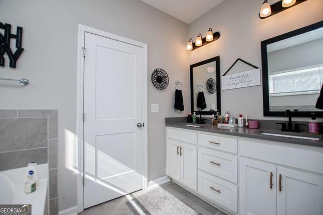 104 Kingston Circle, Carrollton, GA 30117