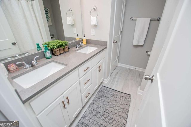 104 Kingston Circle, Carrollton, GA 30117