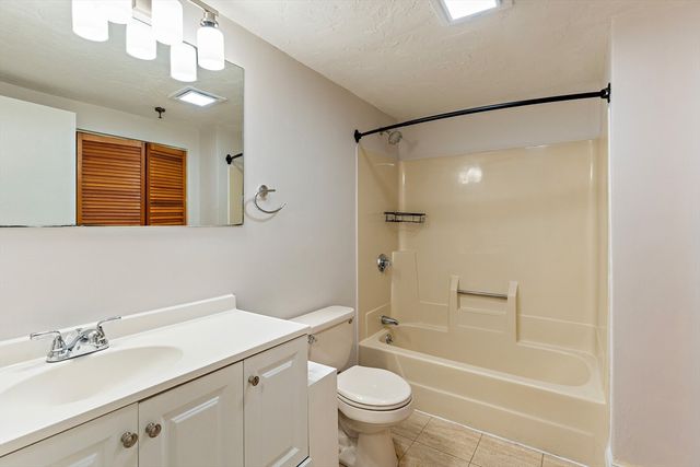 200 Cove Way 217, Quincy, MA 02169