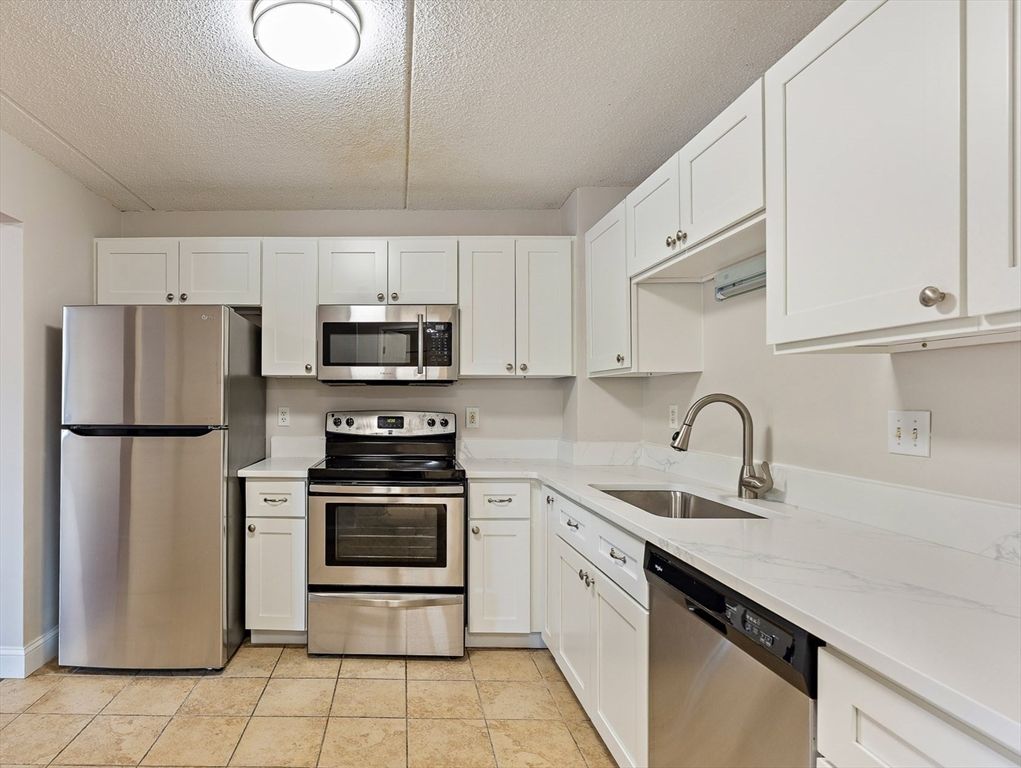 200 Cove Way 217, Quincy, MA 02169
