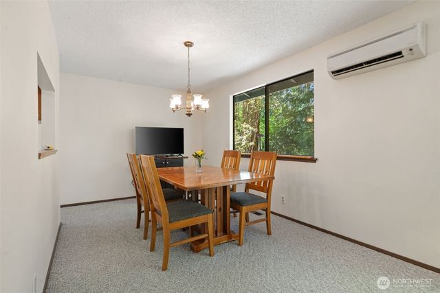 5496 NE Laura Loop, Poulsbo, WA 98370