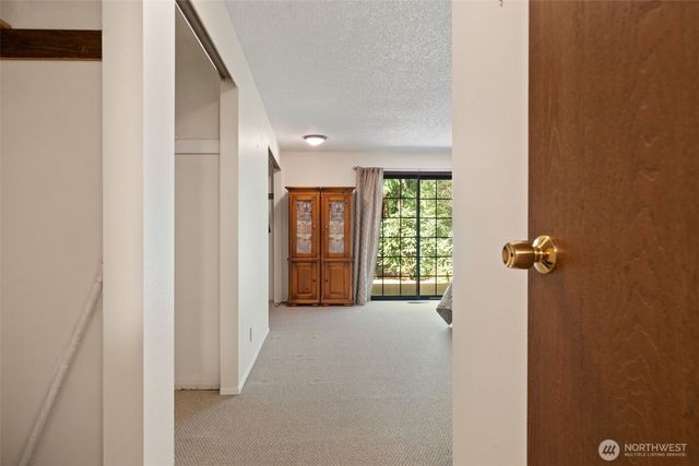 5496 NE Laura Loop, Poulsbo, WA 98370