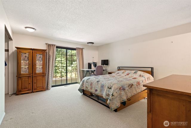 5496 NE Laura Loop, Poulsbo, WA 98370