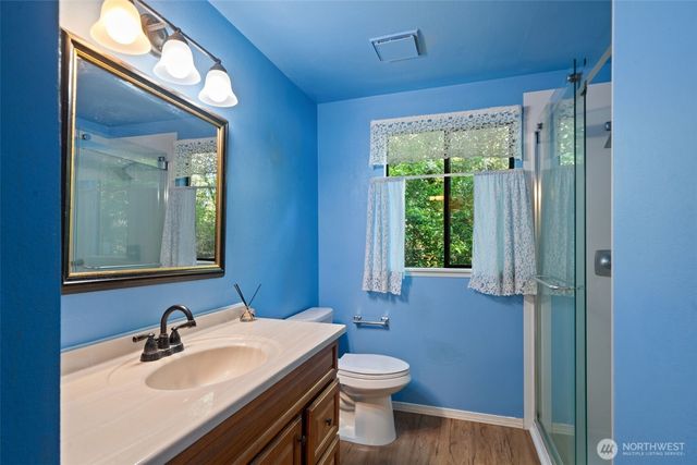 5496 NE Laura Loop, Poulsbo, WA 98370