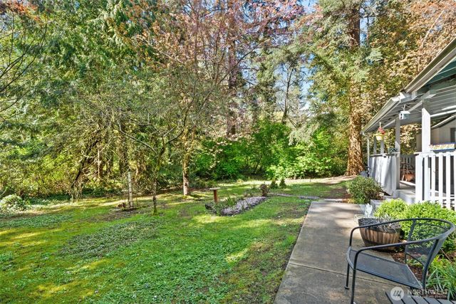 5496 NE Laura Loop, Poulsbo, WA 98370