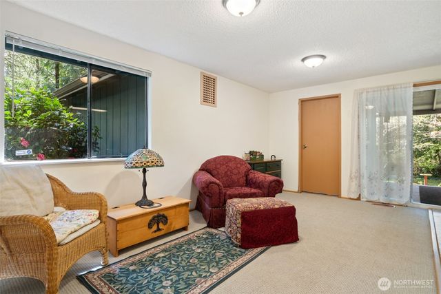 5496 NE Laura Loop, Poulsbo, WA 98370