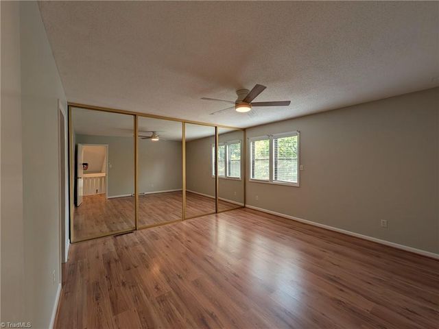 1686 Stonewood Drive, Winston-salem, NC 27103