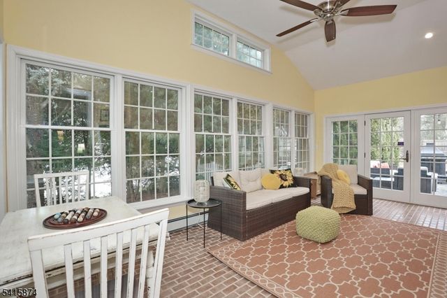 215 Hill St, Midland Park Boro, NJ 07432