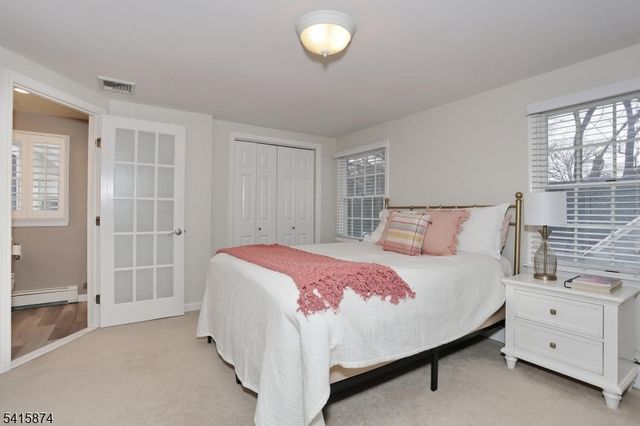 215 Hill St, Midland Park Boro, NJ 07432