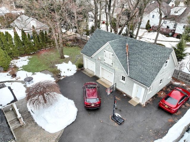 215 Hill St, Midland Park Boro, NJ 07432