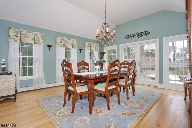 215 Hill St, Midland Park Boro, NJ 07432