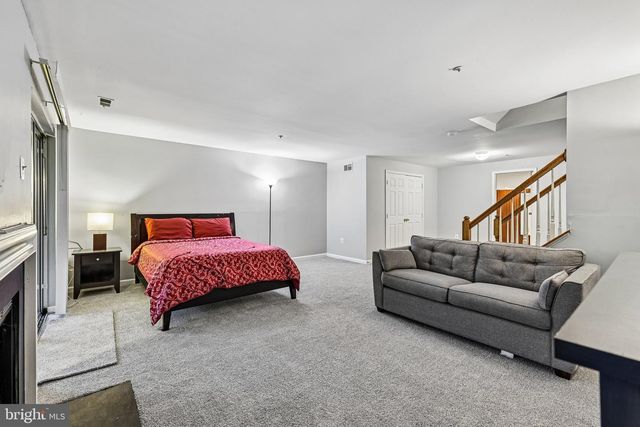 210 TWELVE OAKS DR, Gaithersburg, MD 20878