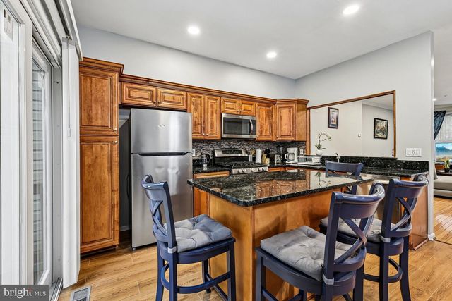 210 TWELVE OAKS DR, Gaithersburg, MD 20878