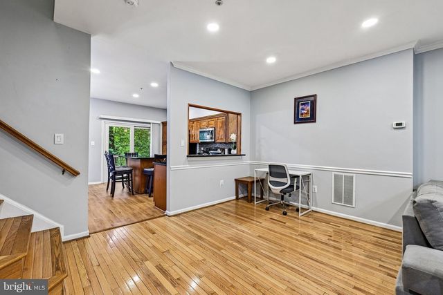 210 TWELVE OAKS DR, Gaithersburg, MD 20878