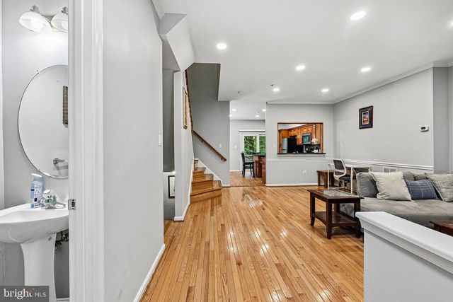 210 TWELVE OAKS DR, Gaithersburg, MD 20878