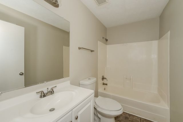 3203 Lakeford Dr, Nashville, TN 37214