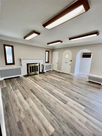 4499 Mount Royal Blvd, Hampton, PA 15101