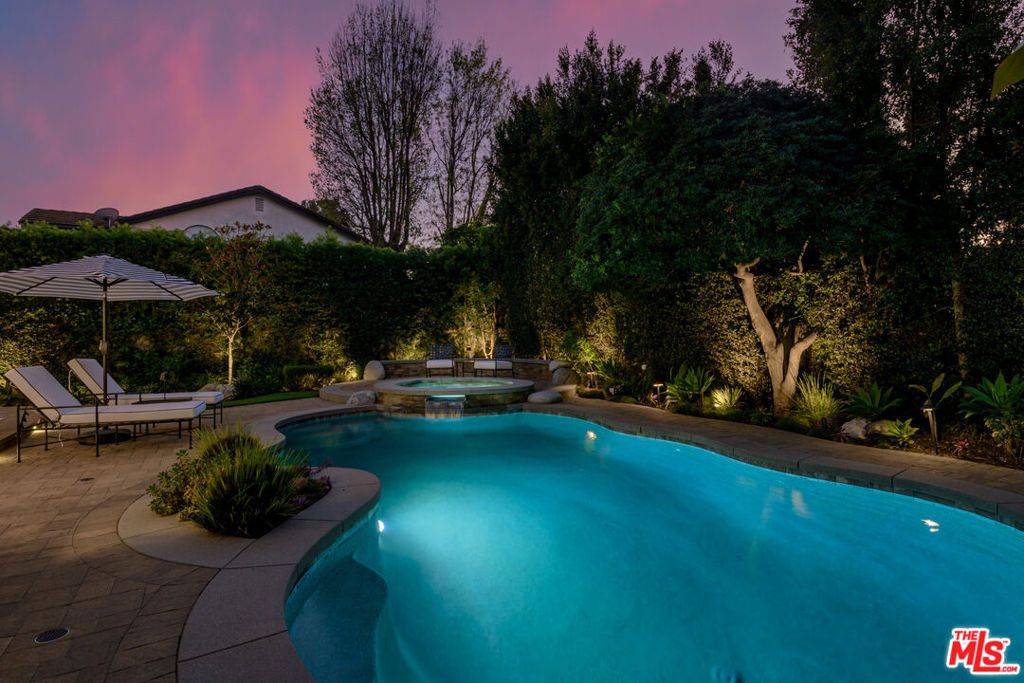 Image 31 of property listing at 4715 Bellflower Avenue, North Hollywood, CA 91602