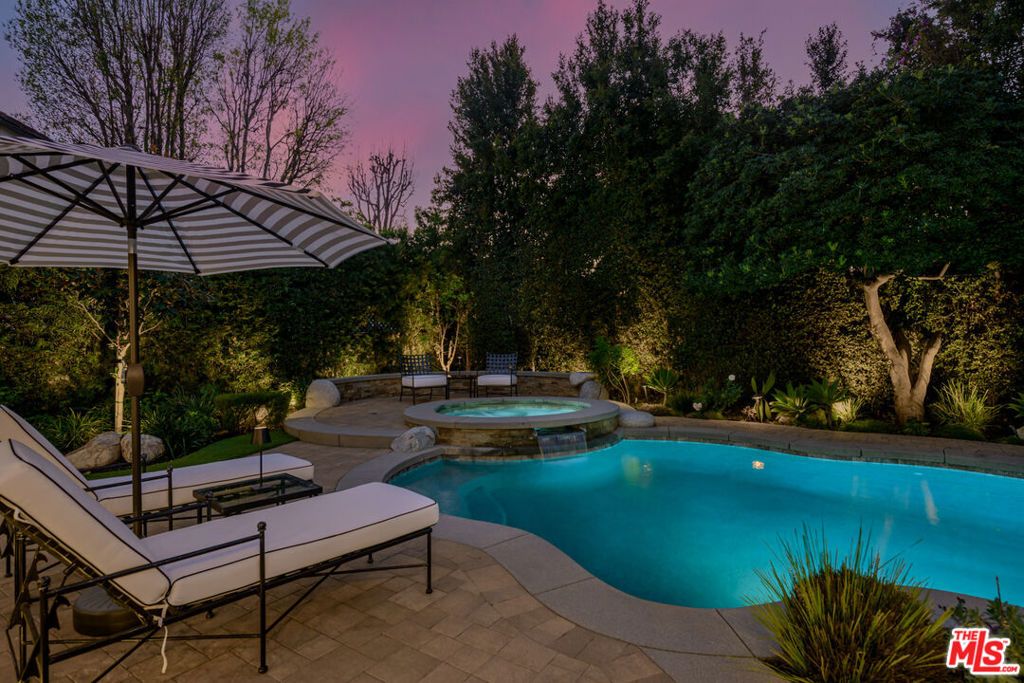 Image 32 of property listing at 4715 Bellflower Avenue, North Hollywood, CA 91602