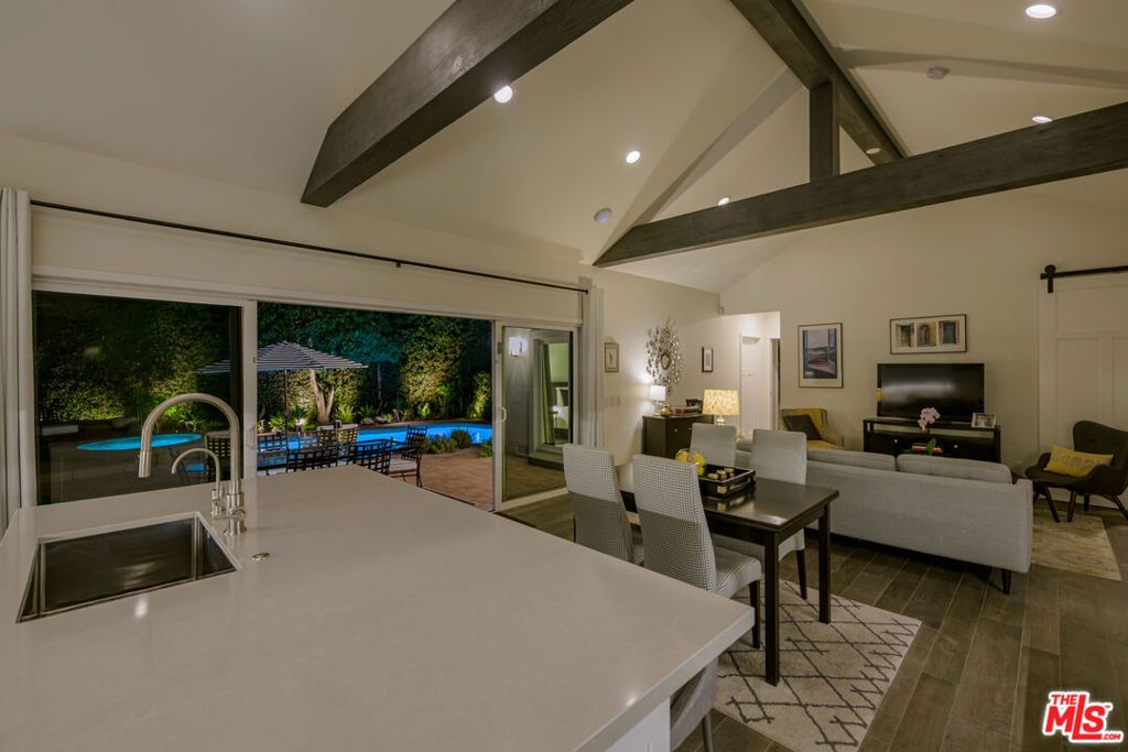 Image 34 of property listing at 4715 Bellflower Avenue, North Hollywood, CA 91602