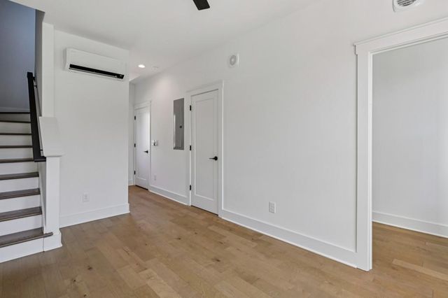 1160 Boulevard SE 1, Atlanta, GA 30312