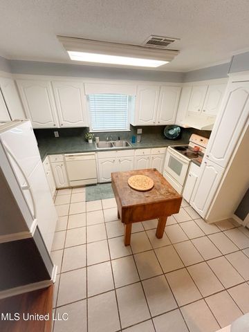209 Margaret Avenue, Natchez, MS 39120