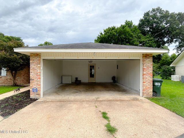 209 Margaret Avenue, Natchez, MS 39120