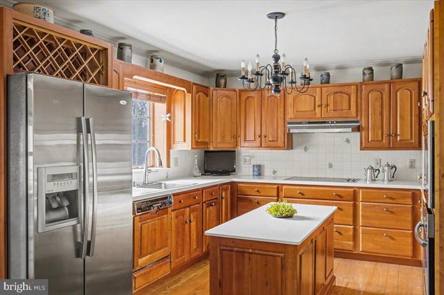 87 SMITH SCHOOL RD, Perkasie, PA 18944