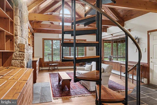 87 SMITH SCHOOL RD, Perkasie, PA 18944