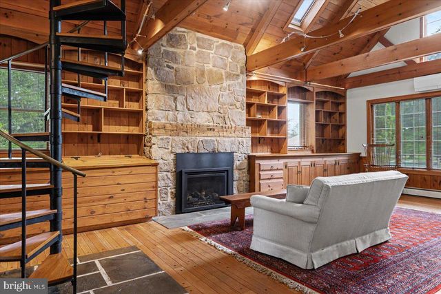 87 SMITH SCHOOL RD, Perkasie, PA 18944