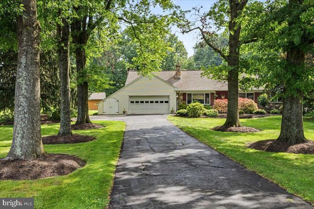 87 SMITH SCHOOL RD, Perkasie, PA 18944