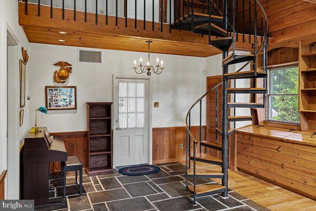 87 SMITH SCHOOL RD, Perkasie, PA 18944