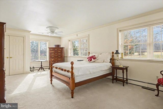 87 SMITH SCHOOL RD, Perkasie, PA 18944
