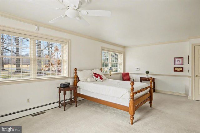 87 SMITH SCHOOL RD, Perkasie, PA 18944