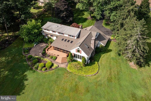 87 SMITH SCHOOL RD, Perkasie, PA 18944