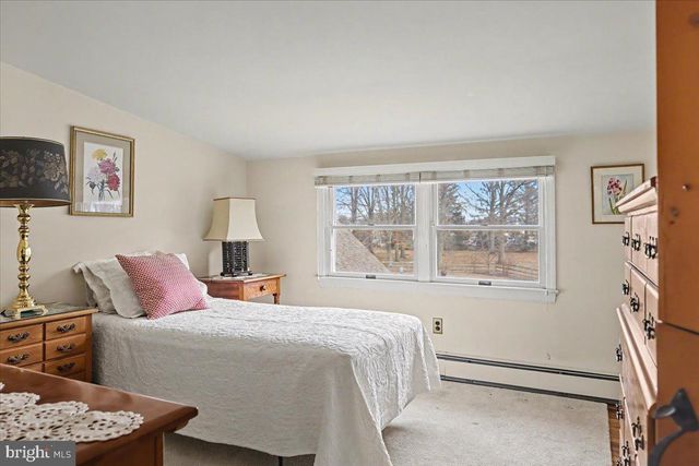 87 SMITH SCHOOL RD, Perkasie, PA 18944