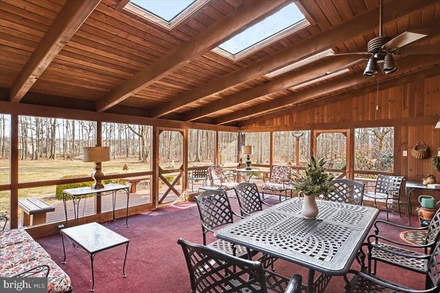 87 SMITH SCHOOL RD, Perkasie, PA 18944