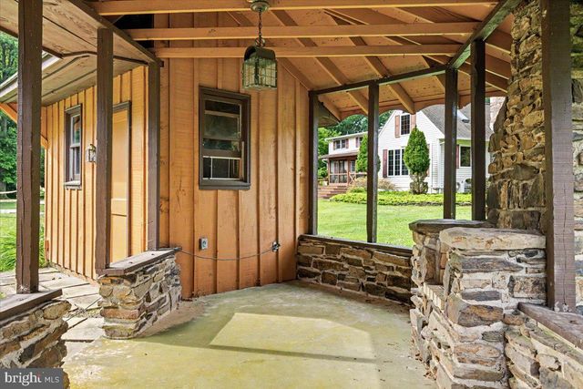 87 SMITH SCHOOL RD, Perkasie, PA 18944