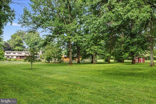87 SMITH SCHOOL RD, Perkasie, PA 18944