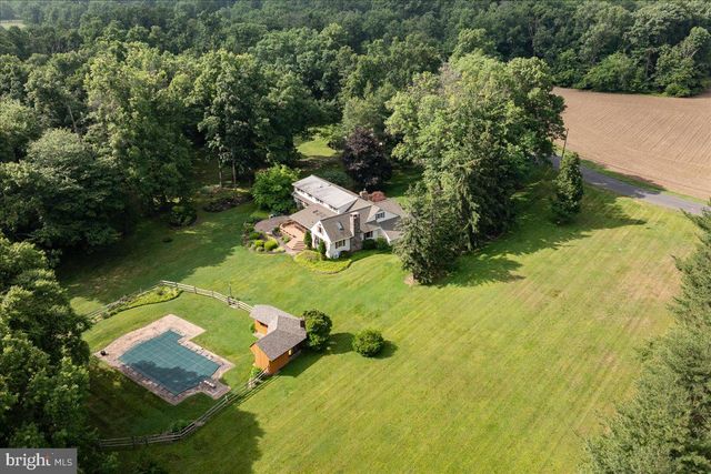 87 SMITH SCHOOL RD, Perkasie, PA 18944