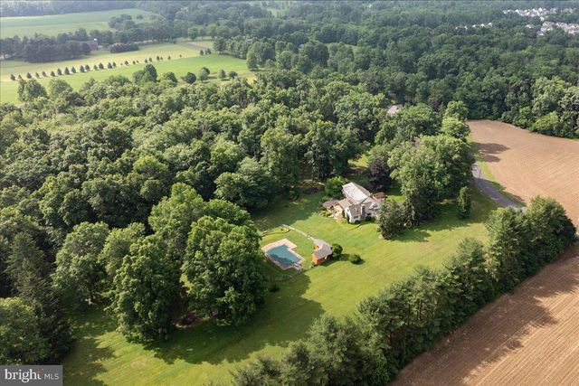 87 SMITH SCHOOL RD, Perkasie, PA 18944