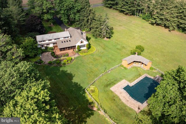87 SMITH SCHOOL RD, Perkasie, PA 18944