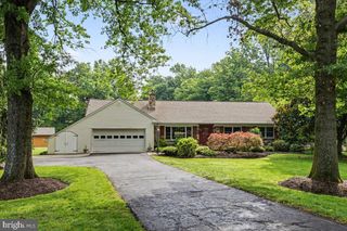 87 SMITH SCHOOL RD, Perkasie, PA 18944