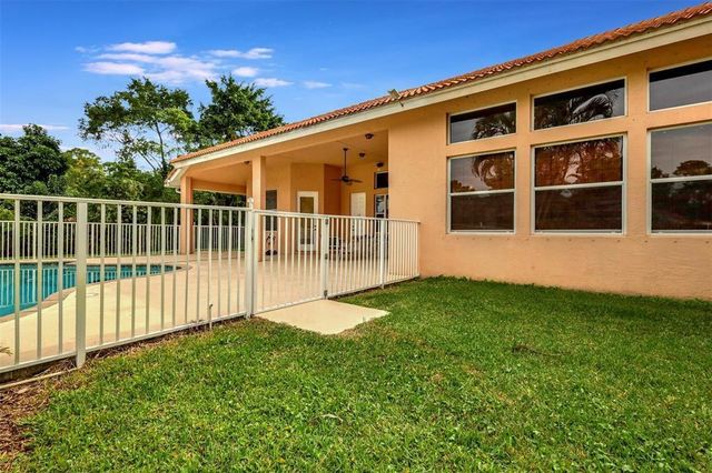 13577 52nd Court, West Palm Beach, FL 33411