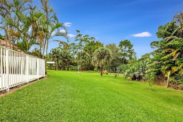 13577 52nd Court, West Palm Beach, FL 33411