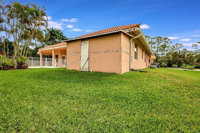 13577 52nd Court, West Palm Beach, FL 33411